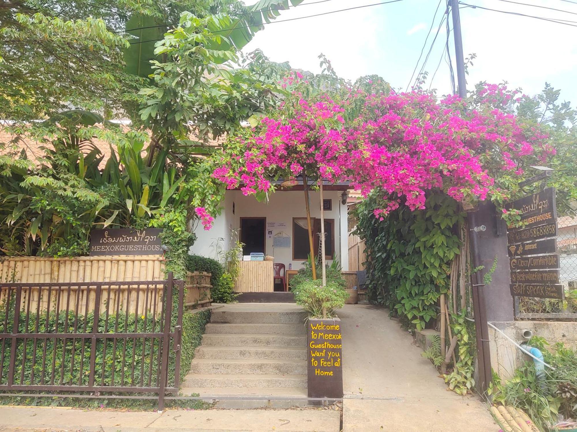 Meexok Guesthouse Нонгкио Экстерьер фото